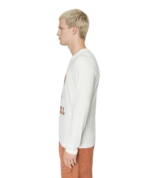 DIESEL(ディーゼル)の「メンズ Tシャツ 長そで プリント(Tシャツ/カットソー・メンズ・ホワイト/ブラック・XXX-LARGE/X-SMALL/LARGE/X-LARGE/SMALL/MEDIUM/XX-LARGE)」の8枚目の写真