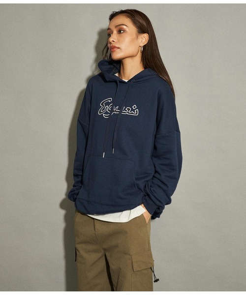 ANAP（アナップ）の「デザイン刺繍裏毛フーディー（パーカー・レディース・ネイビー/ブラック/グレー・FREE）」の3枚目の写真