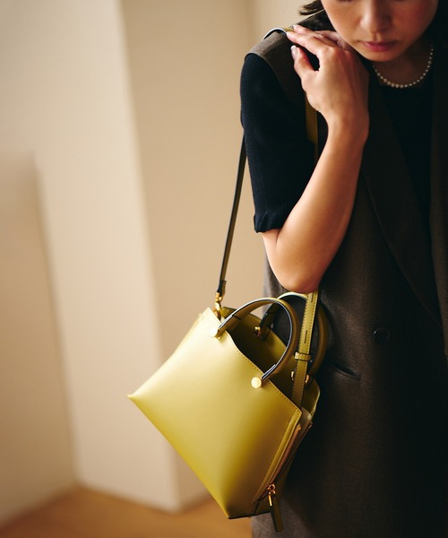 E'POR（エポール）の「【E'POR】 Y BAG Mini（サイドジップミニショルダーバッグ）/一部WEB限定（ハンドバッグ・レディース・ブラック系その他/ホワイト系その他4/ダークブラウン/ブラウン系その他3/ダークグリーン/クリーム/マスタード・FREE）」の16枚目の写真