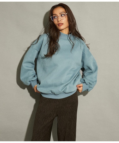 ANAP（アナップ）の「プチハイネック裏起毛プルオーバー（スウェット・レディース・ブルー/ブラック/アイボリー/ブラウン・FREE）」の4枚目の写真