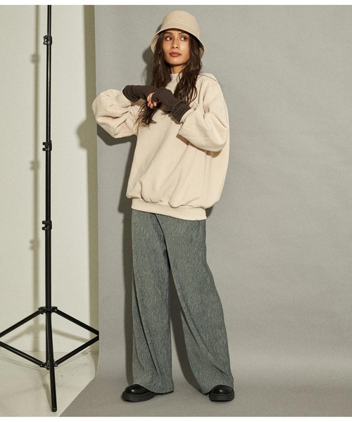 ANAP（アナップ）の「プチハイネック裏起毛プルオーバー（スウェット・レディース・ブルー/ブラック/アイボリー/ブラウン・FREE）」の10枚目の写真