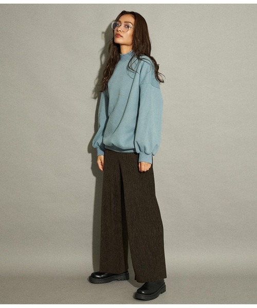 ANAP（アナップ）の「プチハイネック裏起毛プルオーバー（スウェット・レディース・ブルー/ブラック/アイボリー/ブラウン・FREE）」の12枚目の写真