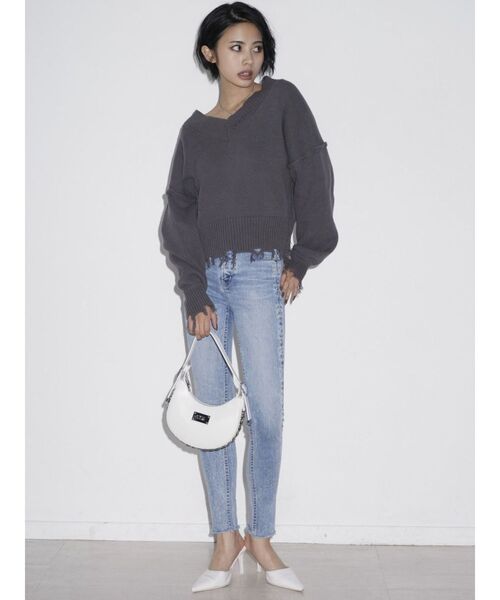 GYDA（ジェイダ）の「ミドルウエスト G SQUAREレーザーデザインスキニーデニムパンツ（デニムパンツ・レディース・ライトブルー/インディゴブルー・SMALL/MEDIUM/X-SMALL）」の12枚目の写真