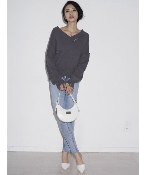 GYDA（ジェイダ）の「ミドルウエスト G SQUAREレーザーデザインスキニーデニムパンツ（デニムパンツ・レディース・ライトブルー/インディゴブルー・SMALL/MEDIUM/X-SMALL）」の5枚目の写真