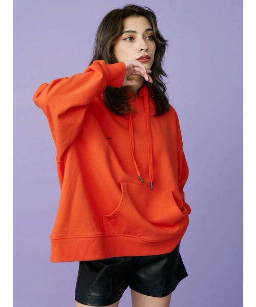 EVRIS（エヴリス）の「オーバーサイズカラーフーディー（パーカー・レディース・オレンジ/ホワイト/ブラック・FREE）」の14枚目の写真