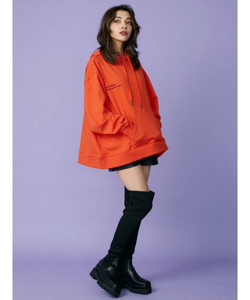 EVRIS（エヴリス）の「オーバーサイズカラーフーディー（パーカー・レディース・オレンジ/ホワイト/ブラック・FREE）」の12枚目の写真