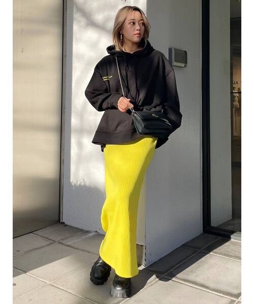 EVRIS（エヴリス）の「オーバーサイズカラーフーディー（パーカー・レディース・オレンジ/ホワイト/ブラック・FREE）」の13枚目の写真