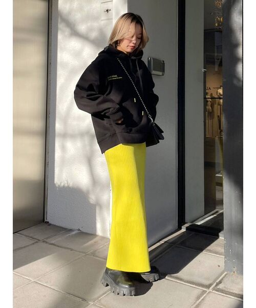 EVRIS（エヴリス）の「オーバーサイズカラーフーディー（パーカー・レディース・オレンジ/ホワイト/ブラック・FREE）」の6枚目の写真