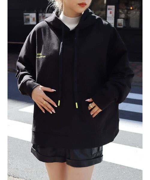 EVRIS（エヴリス）の「オーバーサイズカラーフーディー（パーカー・レディース・オレンジ/ホワイト/ブラック・FREE）」の20枚目の写真