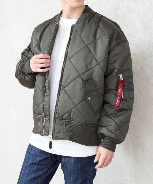 TopIsm(トップイズム)の「ダイヤキルティング ドロップショルダー MA-1ジャケット(MA-1・メンズ・ホワイト/ブラック/カーキ・M/L/LL)」の3枚目の写真