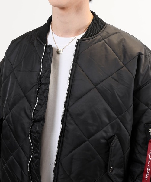 TopIsm(トップイズム)の「ダイヤキルティング ドロップショルダー MA-1ジャケット(MA-1・メンズ・ホワイト/ブラック/カーキ・M/L/LL)」の6枚目の写真