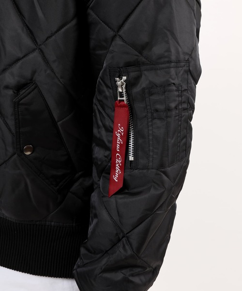 TopIsm(トップイズム)の「ダイヤキルティング ドロップショルダー MA-1ジャケット(MA-1・メンズ・ホワイト/ブラック/カーキ・M/L/LL)」の11枚目の写真