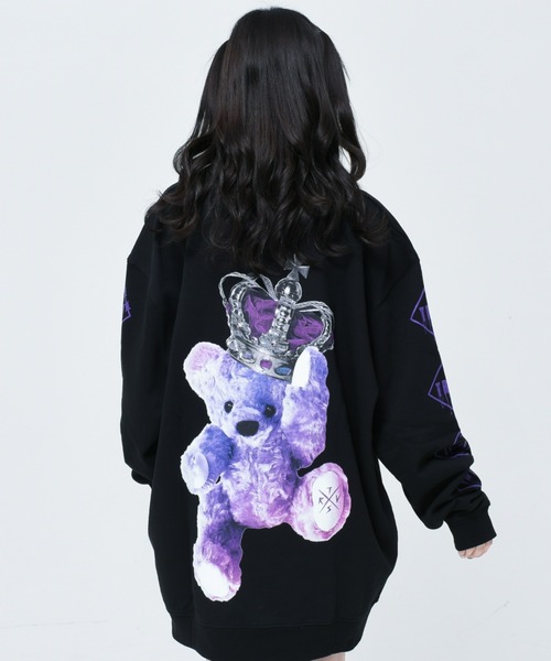 TRAVAS TOKYO（トラバス トウキョウ）の「『TRAVAS TOKYO/トラバス トーキョー』Back-printed crown bear PO/くまプリントスウェットシャツ（スウェット・レディース・ホワイト/ブラック×パープル/ブラック×ブルー・FREE）」の2枚目の写真