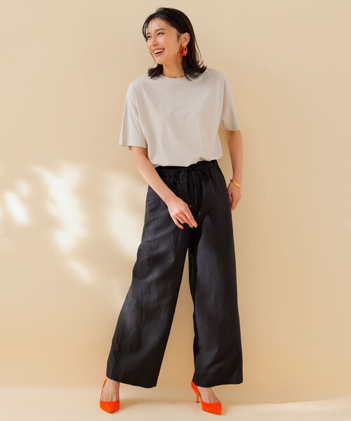 UNFILO(アンフィーロ)の「BEAUTY FORM フォルムTシャツ(Tシャツ/カットソー・レディース・サックスブルー系/ホワイト系/イエロー系/グレー系/ベージュ系2/ネイビー系2/ブラック系・SMALL/LARGE/MEDIUM)」の20枚目の写真