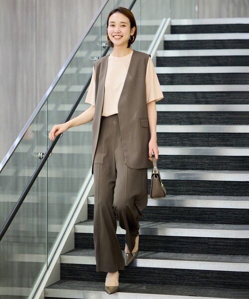 UNFILO(アンフィーロ)の「BEAUTY FORM フォルムTシャツ(Tシャツ/カットソー・レディース・サックスブルー系/ホワイト系/イエロー系/グレー系/ベージュ系2/ネイビー系2/ブラック系・SMALL/LARGE/MEDIUM)」の17枚目の写真