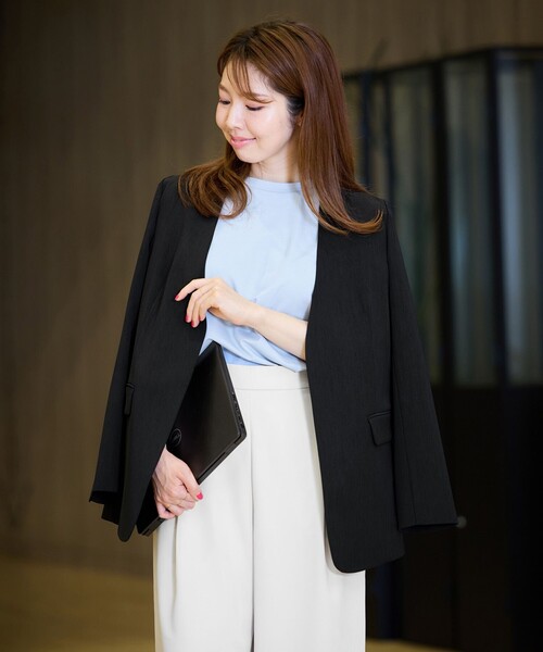 UNFILO(アンフィーロ)の「BEAUTY FORM フォルムTシャツ(Tシャツ/カットソー・レディース・サックスブルー系/ホワイト系/イエロー系/グレー系/ベージュ系2/ネイビー系2/ブラック系・SMALL/LARGE/MEDIUM)」の18枚目の写真