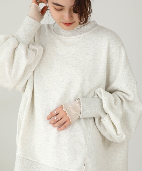 Bab(バブ)の「刺繍ロゴスウェットトップス(スウェット・レディース・アイボリー/杢グレー/チャコールグレー・FREE)」の1枚目の写真