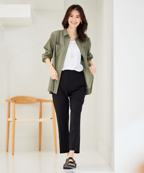 J.PRESS(ジェイプレス)の「コットンリブ ノースリーブ カットソー(タンクトップ・レディース・ライトグレー系/ブラウン系/ホワイト系/ネイビー系・MEDIUM/LARGE)」の6枚目の写真