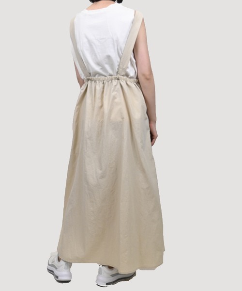STYLEBLOCK(スタイルブロック)の「ワッシャータフタギャザーノースリーブワンピース(ワンピース・レディース・ブラック/ライトベージュ/カーキ・M)」の5枚目の写真