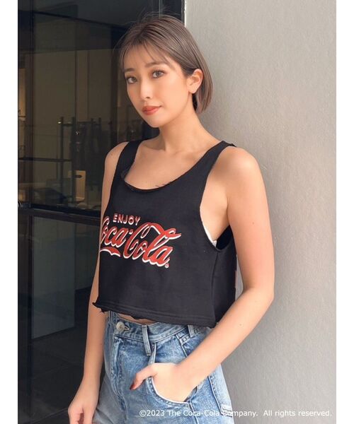 GYDA(ジェイダ)の「Coca-Cola LOOSE ショートタンクトップ(タンクトップ・レディース・ブラック/レッド/オフホワイト・FREE)」の5枚目の写真