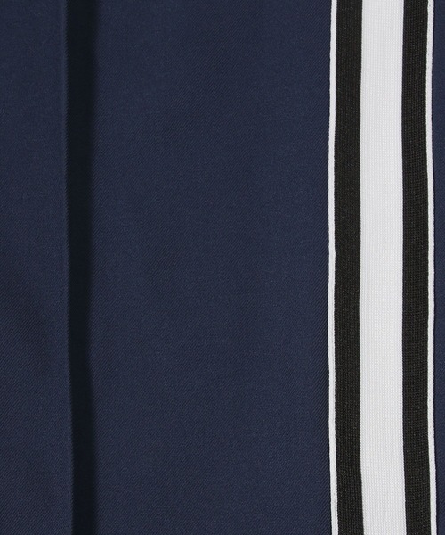 LOWRYS FARM（ローリーズファーム）の「サイドラインパンツ　196394（その他パンツ・レディース・アイボリー/ブラック/ネイビー・FREE）」の4枚目の写真