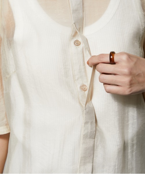 GEVS.（ジェイヴィス）の「＜大きいサイズ＞ シアーパフスリーブブラウス GEVS.（シャツ/ブラウス・レディース・ブラック/クリーム・4L/L/5L/3L/LL）」の13枚目の写真