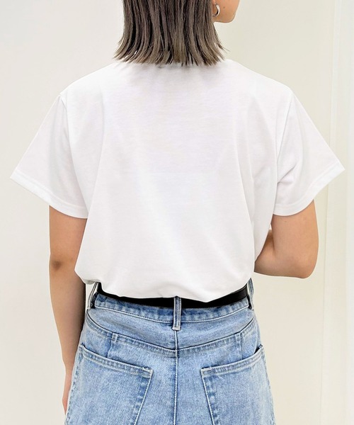 INGNI（イング）の「ふくれ刺しゅうロゴTシャツ（Tシャツ/カットソー・レディース・ホワイト×ピンク/ライトグリーン系1/ホワイト×ブルー/ホワイト×ブラック・M）」の16枚目の写真