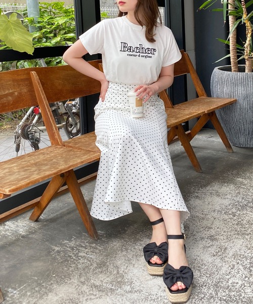 INGNI（イング）の「ふくれ刺しゅうロゴTシャツ（Tシャツ/カットソー・レディース・ホワイト×ピンク/ライトグリーン系1/ホワイト×ブルー/ホワイト×ブラック・M）」の12枚目の写真