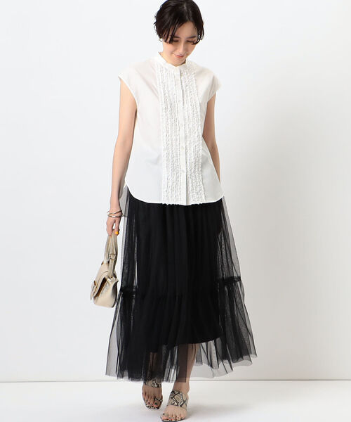 NOLLEY’S（ノーリーズ）の「◇【WEB限定】コットンサテン前立てフリルシャツ（シャツ/ブラウス・レディース・オフホワイト/ライトブルー/ネイビー・FREE）」の7枚目の写真