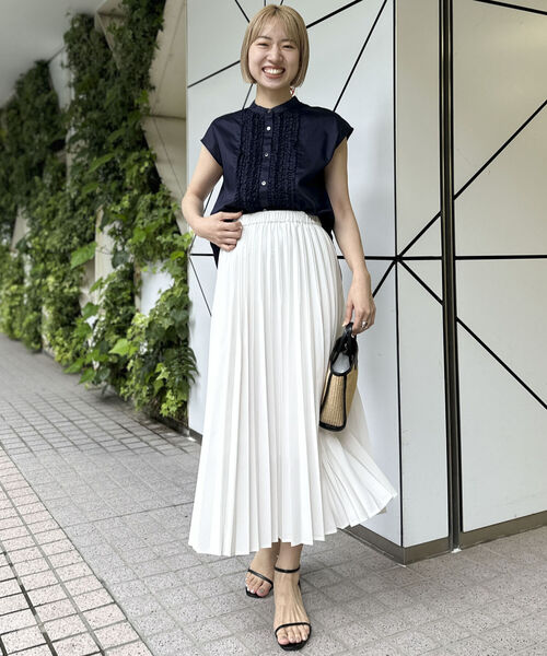 NOLLEY’S（ノーリーズ）の「◇【WEB限定】コットンサテン前立てフリルシャツ（シャツ/ブラウス・レディース・オフホワイト/ライトブルー/ネイビー・FREE）」の12枚目の写真