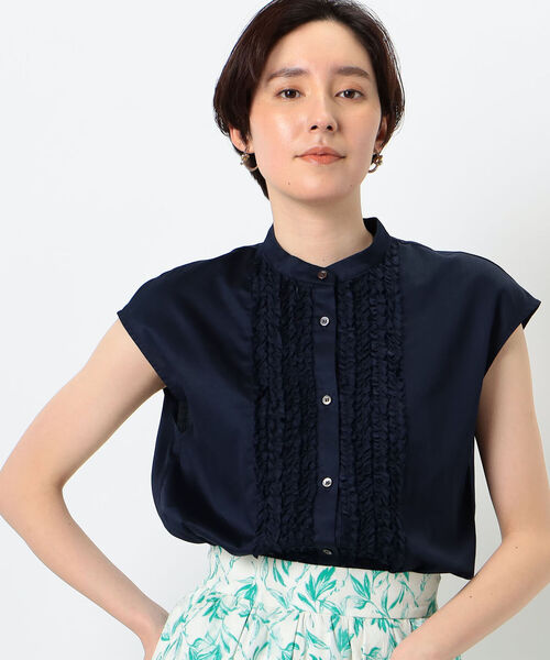 NOLLEY’S（ノーリーズ）の「◇【WEB限定】コットンサテン前立てフリルシャツ（シャツ/ブラウス・レディース・オフホワイト/ライトブルー/ネイビー・FREE）」の17枚目の写真