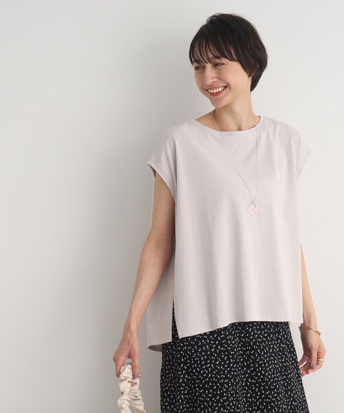 SHOO・LA・RUE（シューラルー）の「◆【接触冷感】深めスリットが大人ヘルシー フレンチスリーブTシャツ（Tシャツ/カットソー・レディース・レッド系1/ブルー/ライトグレー/ブラック・00）」の8枚目の写真