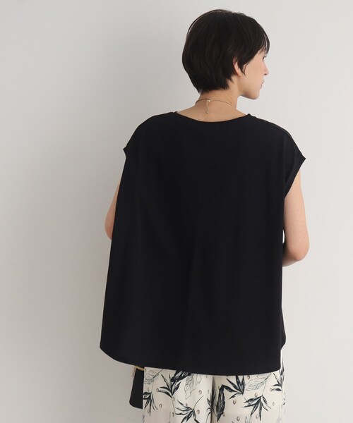 SHOO・LA・RUE（シューラルー）の「◆【接触冷感】深めスリットが大人ヘルシー フレンチスリーブTシャツ（Tシャツ/カットソー・レディース・レッド系1/ブルー/ライトグレー/ブラック・00）」の16枚目の写真