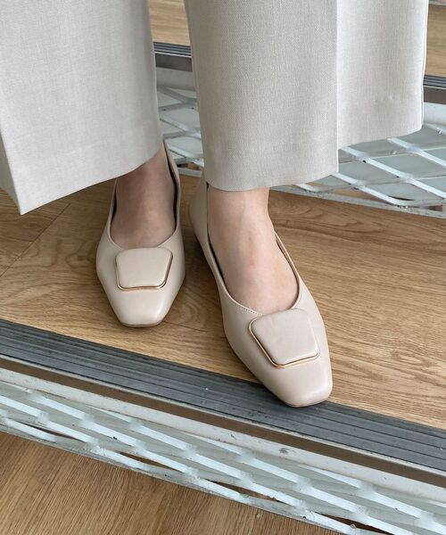 index（インデックス）の「◆【低反発クッション/1.5cmヒール】デザインフラットパンプス（その他シューズ・レディース・ブラック/ブラック系1/ベージュ・02/03）」の3枚目の写真