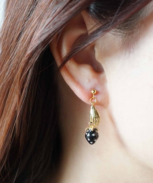 CERCA(チェルカ)の「jolie minette/もぎたて ミニ いちご狩り ピアス(ピアス(両耳用)・レディース・ブラック/ベージュ/ブラウン/クリア・FREE)」の8枚目の写真