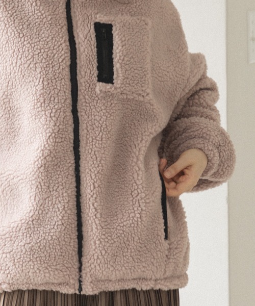 pairmanon（ペアマノン）の「【ママサイズ】ボリューム袖 ボア 長袖 ブルゾン ジャケット アウター（ブルゾン・レディース・モカ/スモークピンク/アイボリー/ライトピンク/グレイッシュベージュ・FREE）」の7枚目の写真