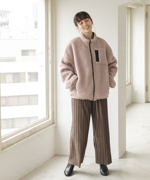 pairmanon（ペアマノン）の「【ママサイズ】ボリューム袖 ボア 長袖 ブルゾン ジャケット アウター（ブルゾン・レディース・モカ/スモークピンク/アイボリー/ライトピンク/グレイッシュベージュ・FREE）」の10枚目の写真