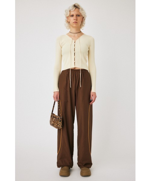 MOUSSY（マウジー）の「LOOP ACCENT KNIT カーディガン（カーディガン/ボレロ・レディース・アイボリー/ブラック/レッド/チャコールグレー・FREE）」の20枚目の写真