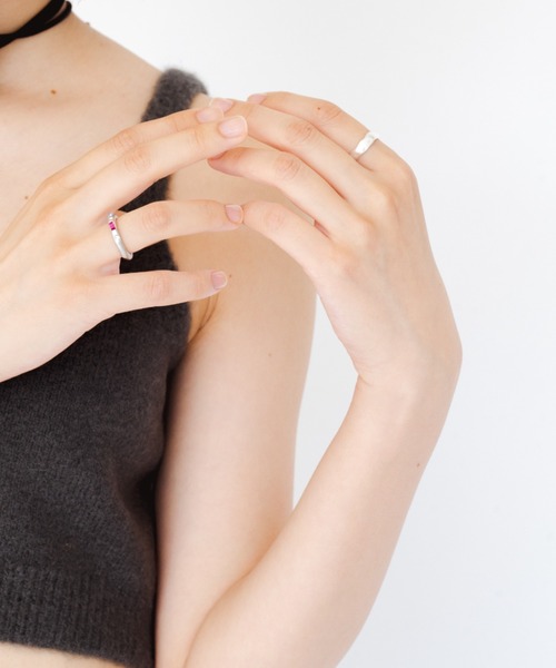 whim(ウィム)の「Distorted Mat Ring(リング・レディース・シルバー/ゴールド・FREE)」の4枚目の写真