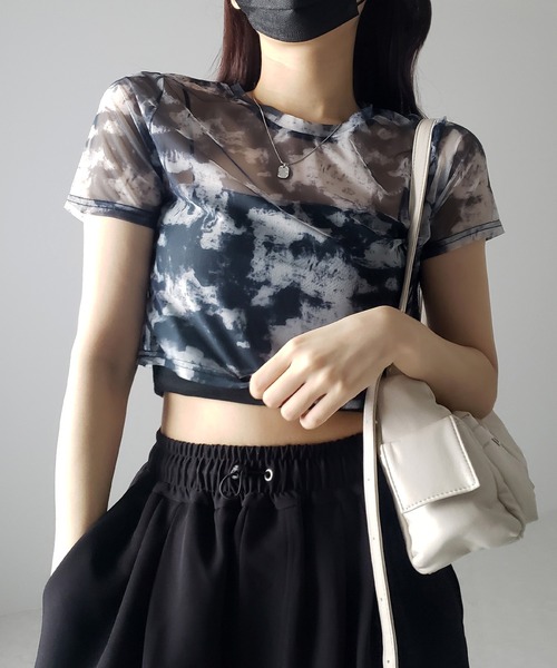 me+em select(ミームセレクト)の「【 選べる3color/2size 】ニュアンスタイダイシースルーショート丈トップス(Tシャツ/カットソー・レディース・グレー/ブラック/ブルー・SMALL/MEDIUM)」の2枚目の写真