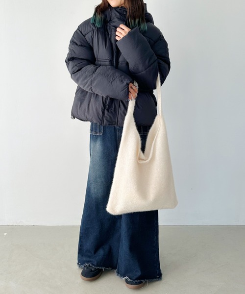 CLEA(クレア)の「フード付き中綿ダウンジャケット(ダウンジャケット/コート・レディース・ベージュ/ブラック/アイボリー/グレー・M)」の20枚目の写真