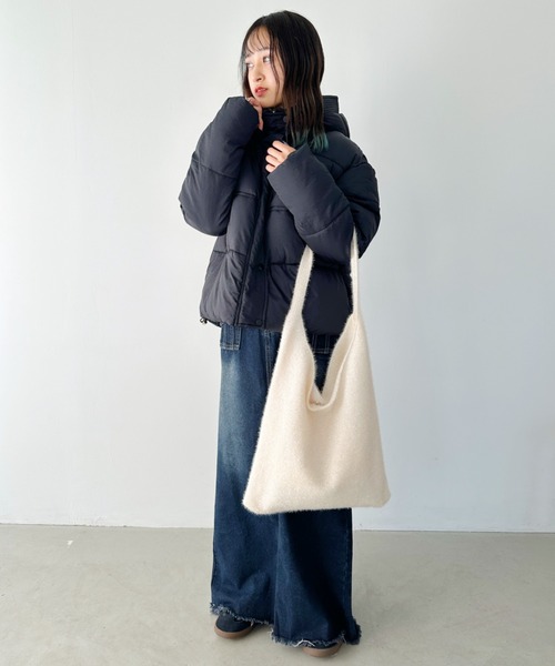 CLEA(クレア)の「フード付き中綿ダウンジャケット(ダウンジャケット/コート・レディース・ベージュ/ブラック/アイボリー/グレー・M)」の22枚目の写真