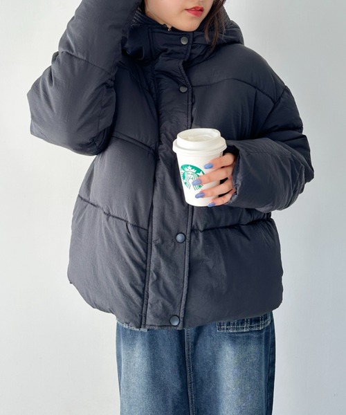 CLEA(クレア)の「フード付き中綿ダウンジャケット(ダウンジャケット/コート・レディース・ベージュ/ブラック/アイボリー/グレー・M)」の17枚目の写真