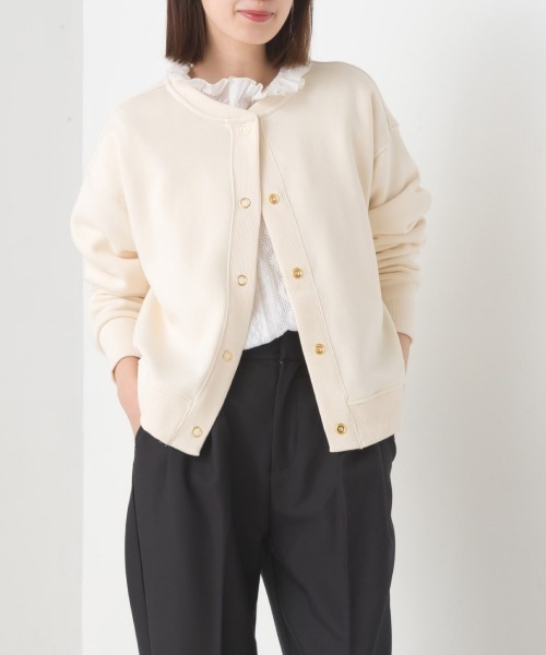 OMNES(オムネス)の「裏起毛クルーネックカーディガン(カーディガン/ボレロ・レディース・アイボリー/ブルーグレー/カーキ/チャコールグレー・FREE)」の5枚目の写真