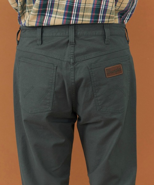 Lee(リー)の「Wrangler/ラングラー 裏起毛で暖かい! WRANGLER ラングラー あったかレギュラーストレートデニムパンツ カラーパンツ /グレンチェック【暖】(デニムパンツ・メンズ・チェック/グレー/ベージュ/オリーブ/ブラック/ブラウン/インディゴブルー/ブルー・MEDIUM/LARGE/SMALL/X-LARGE)」の20枚目の写真