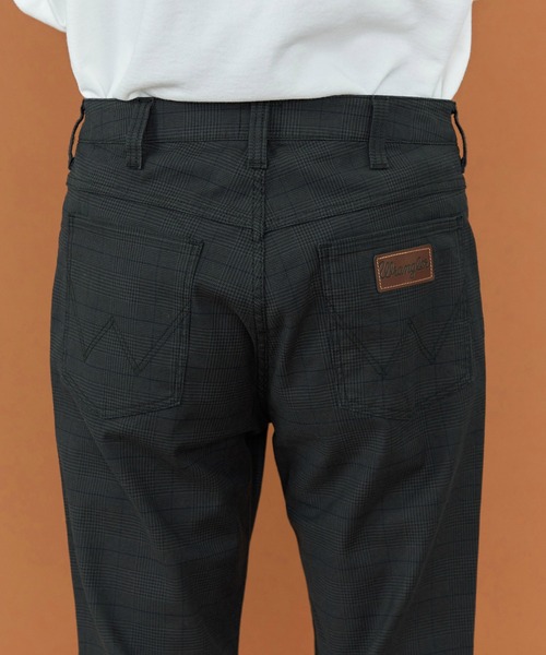 Lee(リー)の「Wrangler/ラングラー 裏起毛で暖かい! WRANGLER ラングラー あったかレギュラーストレートデニムパンツ カラーパンツ /グレンチェック【暖】(デニムパンツ・メンズ・チェック/グレー/ベージュ/オリーブ/ブラック/ブラウン/インディゴブルー/ブルー・MEDIUM/LARGE/SMALL/X-LARGE)」の11枚目の写真