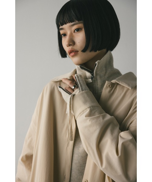 STYLEMIXER(スタイルミキサー)の「ジップネックウォーマー(ネックウォーマー/スヌード・レディース・アイボリー/チャコールグレー・FREE)」の4枚目の写真