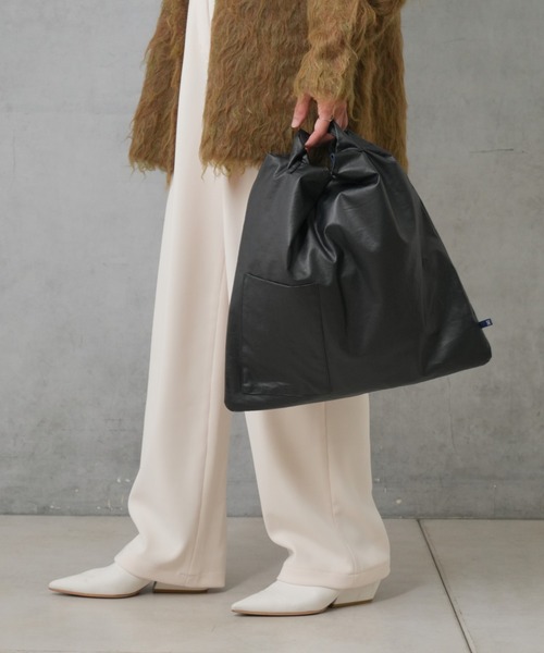 Actually（アクチュアリー）の「2WAY フェイクレザー ワンショルダートート（トートバッグ・レディース・ゴールド/ブラック・フリー）」の3枚目の写真