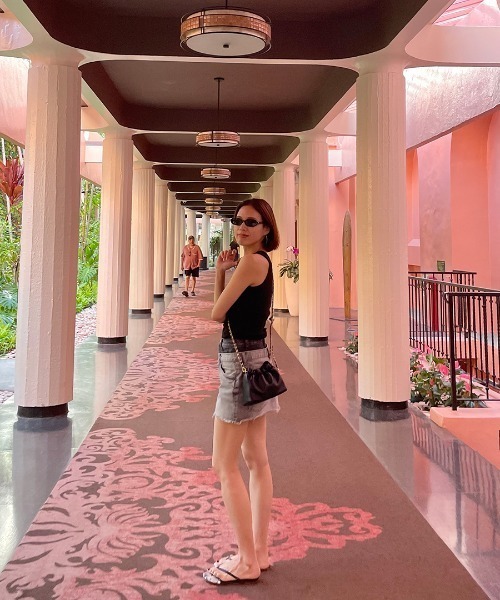 ISOOK（アイスー）の「チェーンミニショルダーバッグ / チェーンバッグ ミニバッグ オケージョン ゴールド（ショルダーバッグ・レディース・ブラック・FREE）」の6枚目の写真