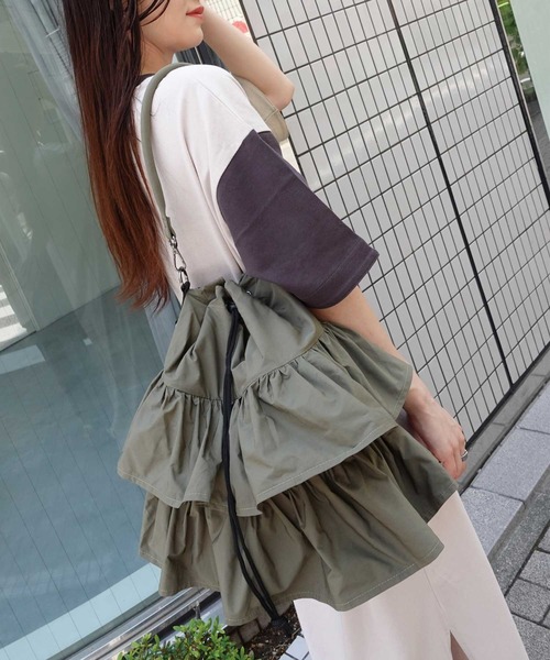 CORNERS(コーナーズ)の「2wayキャンバスフリルショルダーバッグ(ショルダーバッグ・レディース・ブラック/ベージュ/カーキ/アイボリー・FREE)」の11枚目の写真